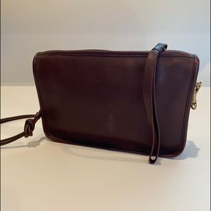 VINTAGE COACH LEATHER CONVERTIBLE WRISTLET/SHOULDER BAG